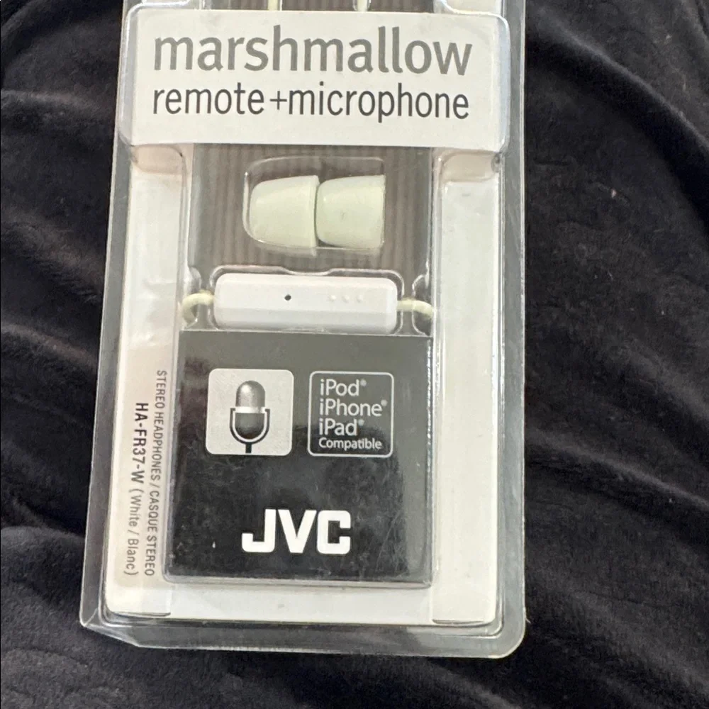JVC Marshmallow White Earbuds with Microphone